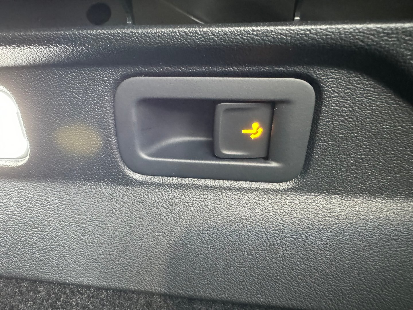 27921296